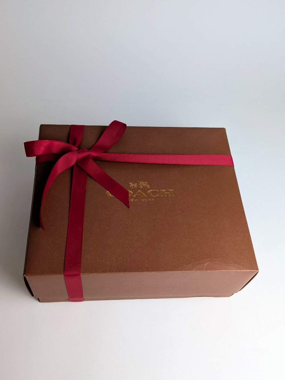 Authentic Coach Gift Box Set with Red Ribbon, Tissue & Sticker - Picture 3 of 6
